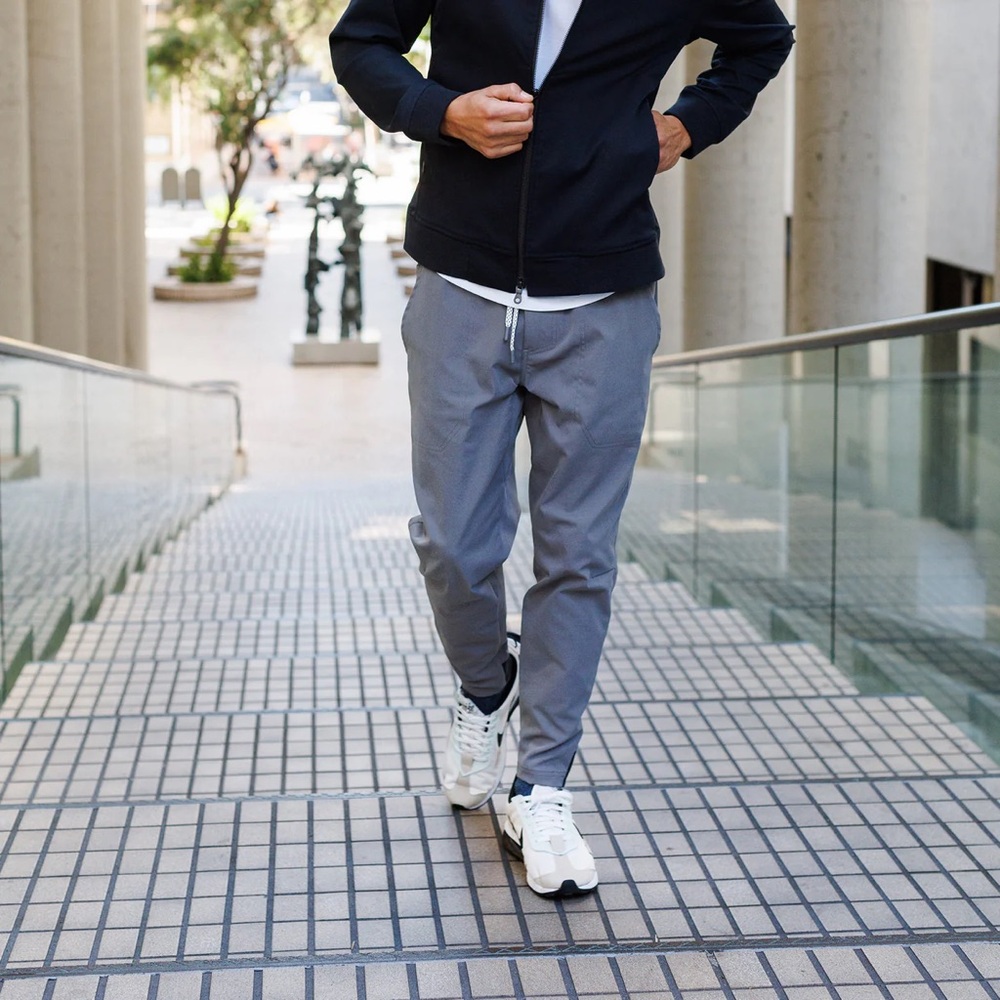 Myles Tour Jogger In Slate NEW Size Large